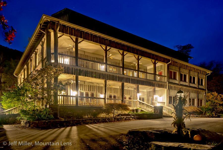 The Esmeralda Inn And Restaurant Chimney Rock Exterior photo